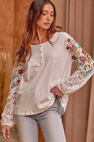 Embroidery Knit Top T10906