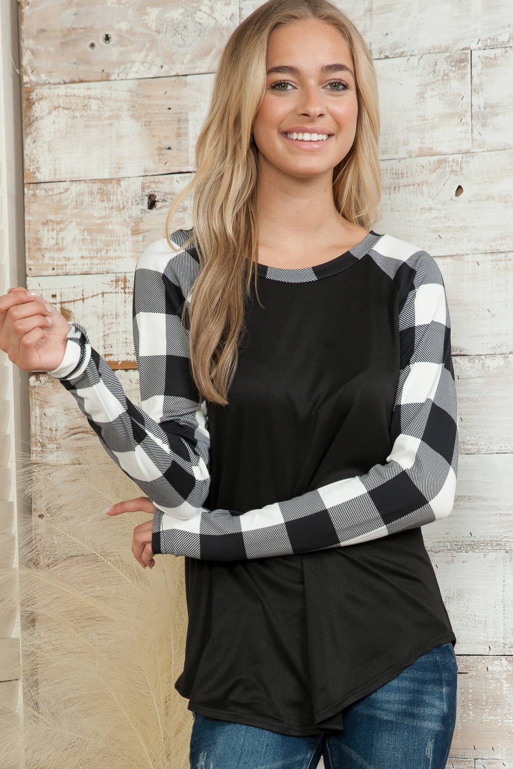 T7329-4X - Plus Plaid Solid Contrast Long Sleeve Top